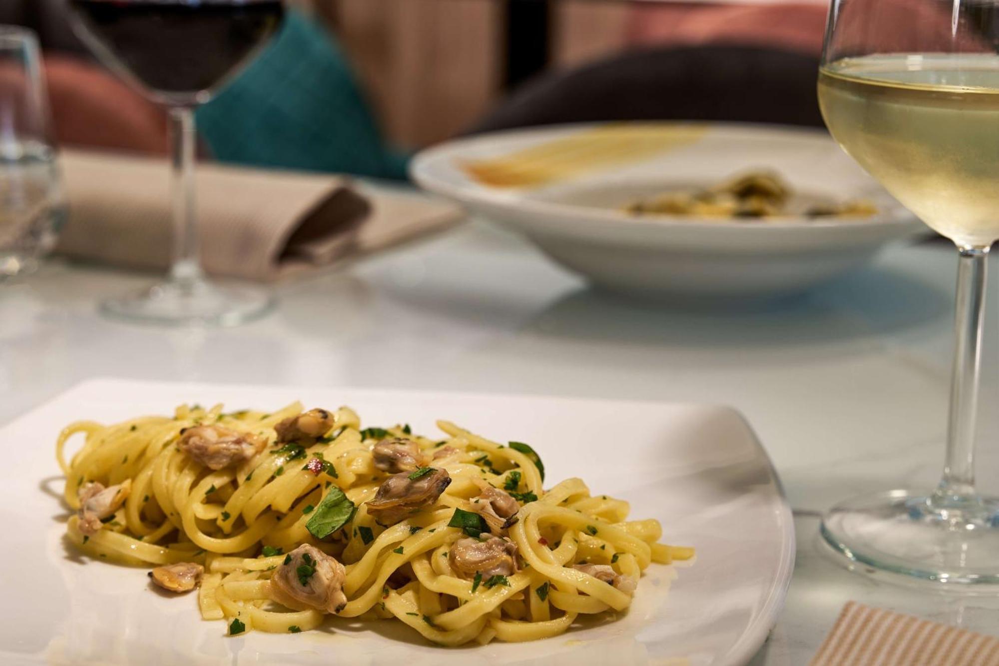 Radisson Hotel Ferrara Eksteriør billede