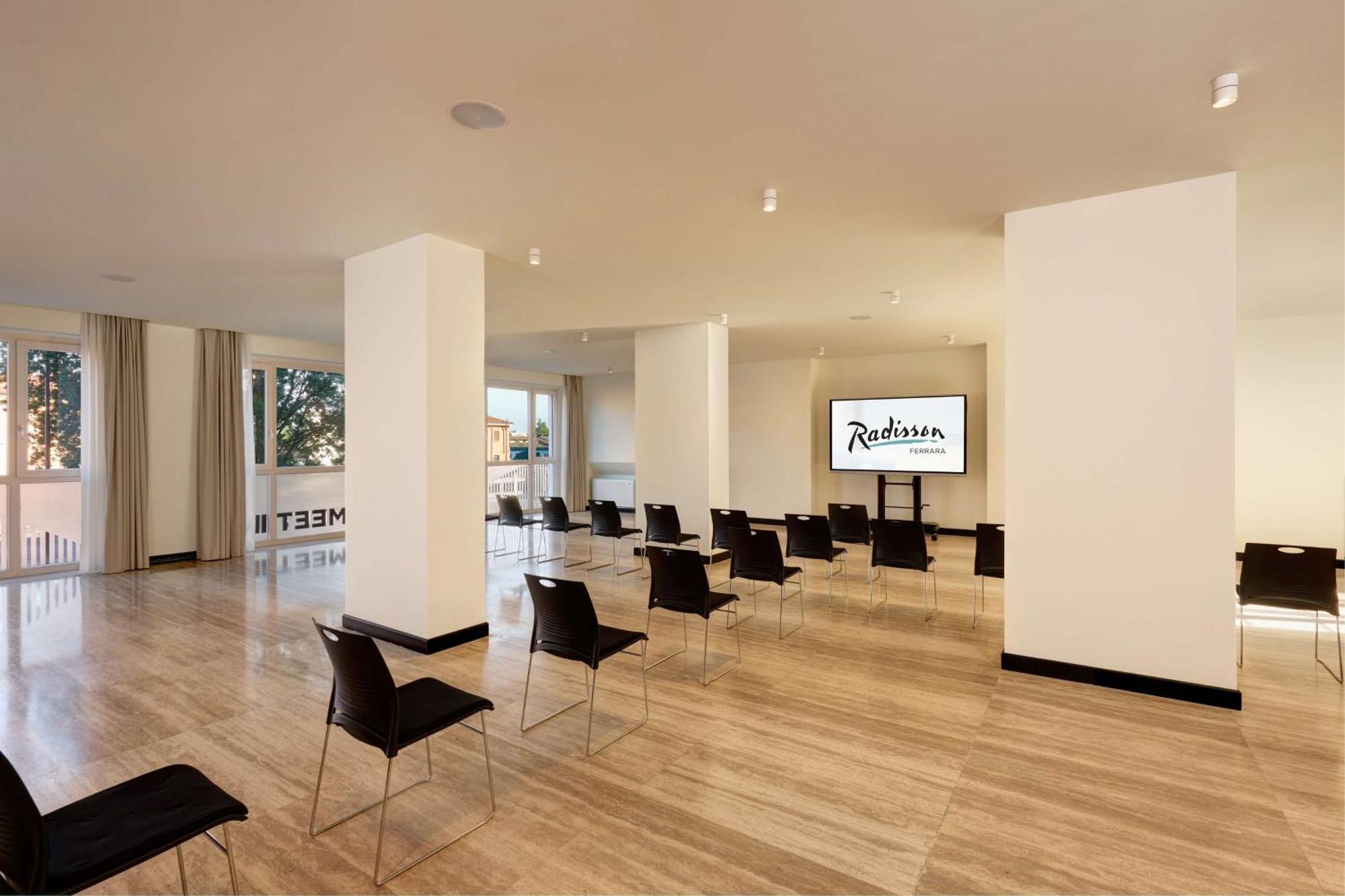 Radisson Hotel Ferrara Eksteriør billede
