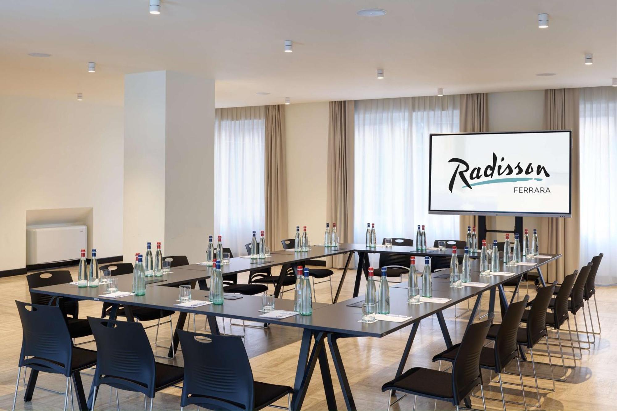Radisson Hotel Ferrara Eksteriør billede